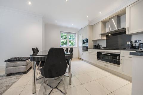 3 Varley Drive, Twickenham, TW1 1QE