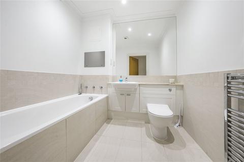 3 Varley Drive, Twickenham, TW1 1QE