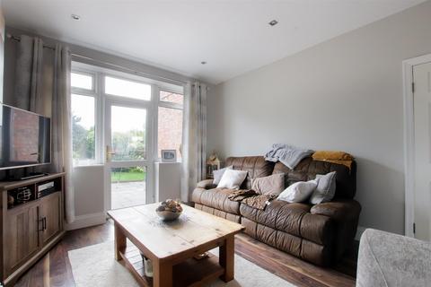 undefined, Hampton Grove, Timperley