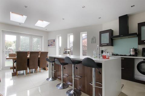 undefined, Hampton Grove, Timperley