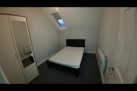 2 bedroom flat to rent, Grattan Road, Bradford BD1