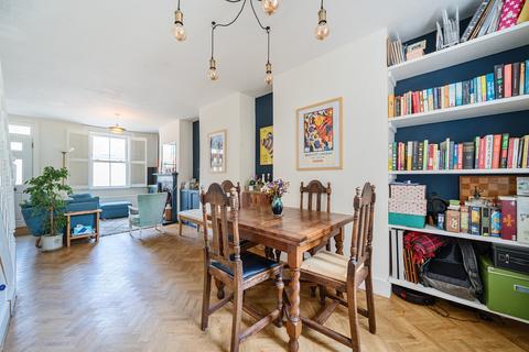 35 Grosvenor Road, London, W7 1HP