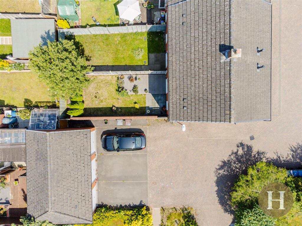 Hadleigh Estate Agents-28.jpg