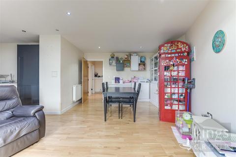 2 bedroom apartment for sale, Dunstan Mews, Enfield