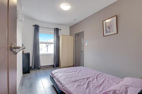 5 bedroom terraced house to rent, Kingsley Road, Maidstone ME15