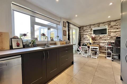 3 bedroom terraced house for sale, Church Fold, Charlesworth, Glossop