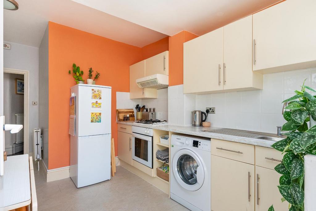 G3 BF5 RBN - Kitchen C.jpg