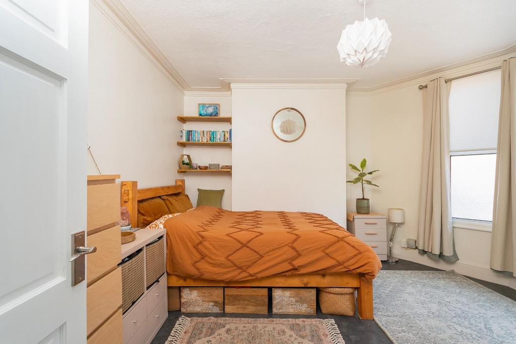 G3 BF5 RBN - Bedroom F.jpg