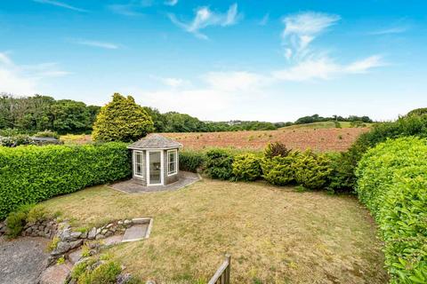 107 Broadley Drive, Torquay, TQ2 6UT