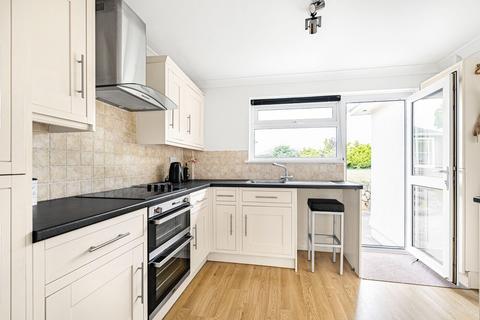 107 Broadley Drive, Torquay, TQ2 6UT