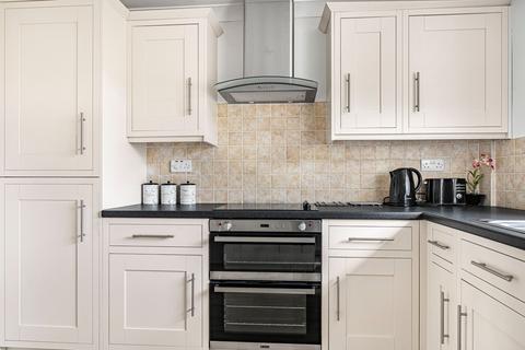 107 Broadley Drive, Torquay, TQ2 6UT