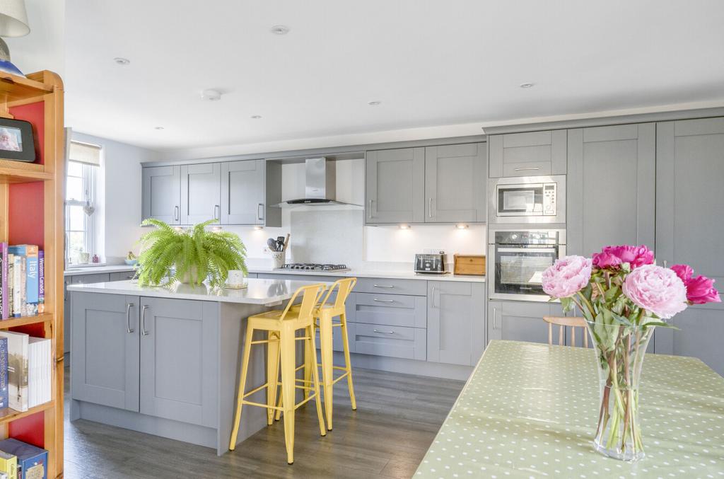 1311458-21-6851a8...