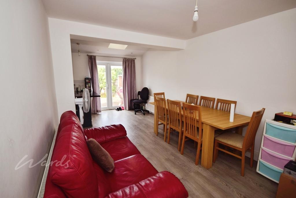 Featherby dining ...