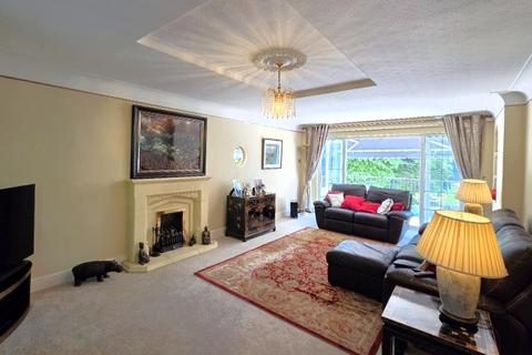 4 bedroom detached house for sale, Chalk Hill, West End, Southampton