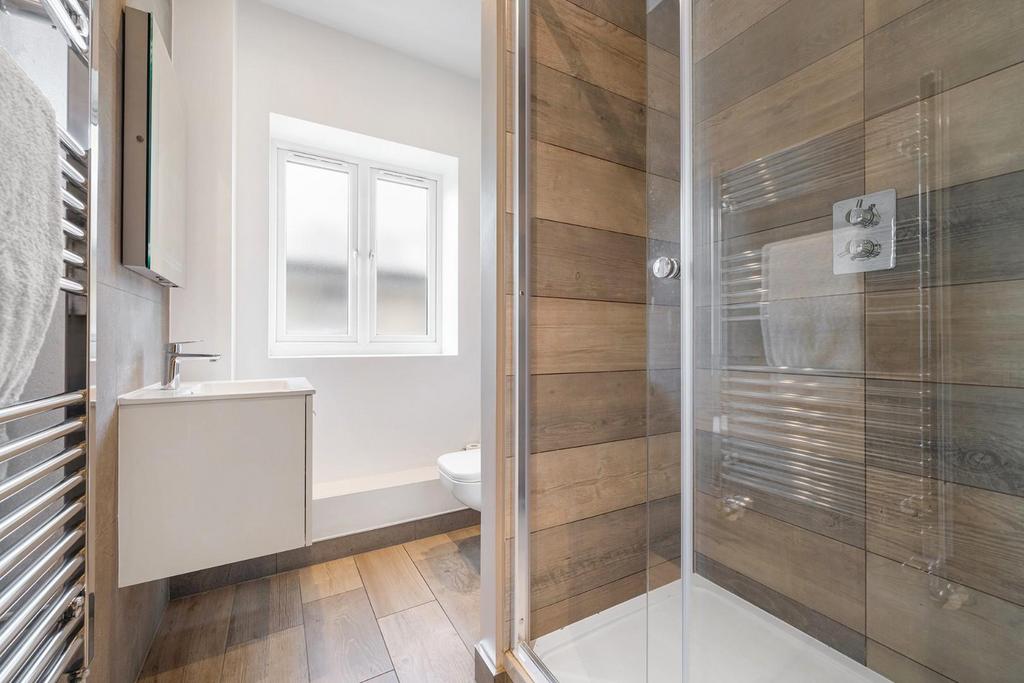 Ensuite.JPG