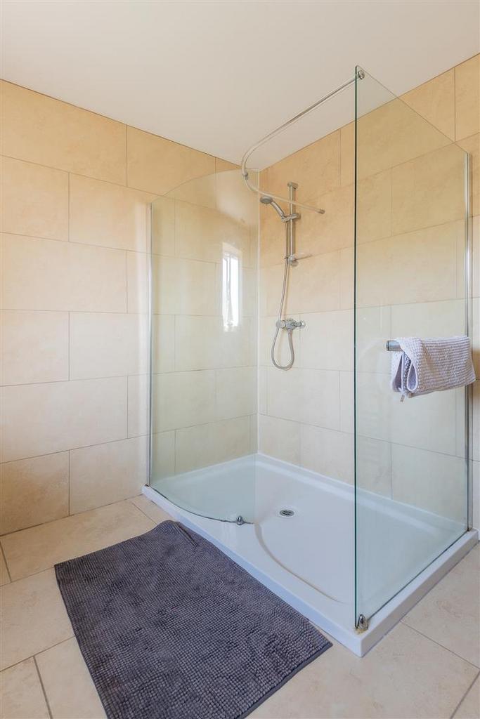 Triscombe Drive 28-27.jpg