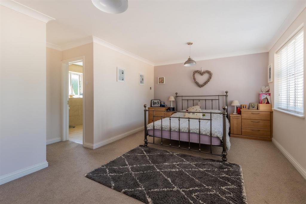 Triscombe Drive 28-24.jpg