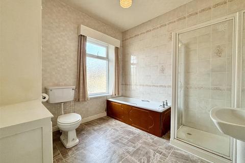 2 Booth Street, Queensbury, Bradford, BD13 2HU