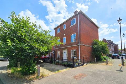 4 bedroom townhouse for sale, Moonstone Square, Sittingbourne ME10