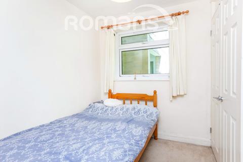 2 bedroom flat to rent, Easton House, Grosvenor Bridge Road, Bath, BA1