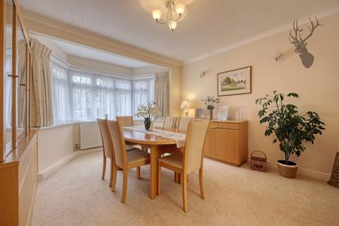 undefined, Elizabeth Drive, Theydon Bois, Epping, Essex