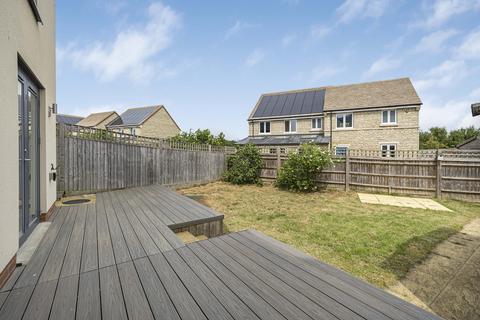 3 bedroom end of terrace house for sale, Charlotte Avenue, Bicester, OX27