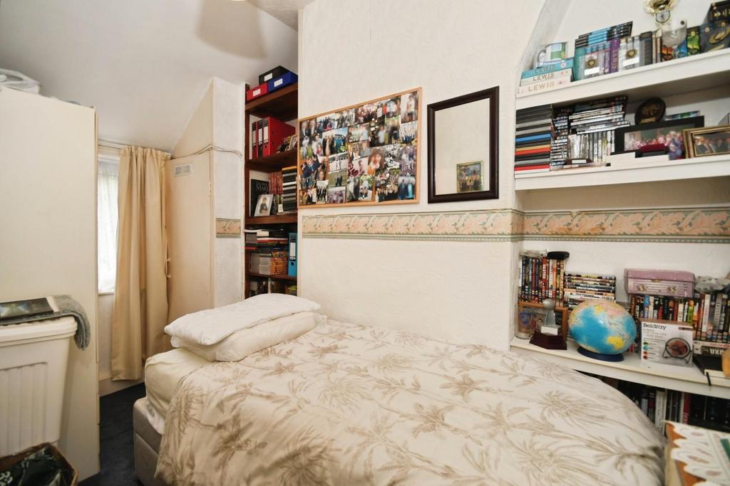 BED 2.jpg