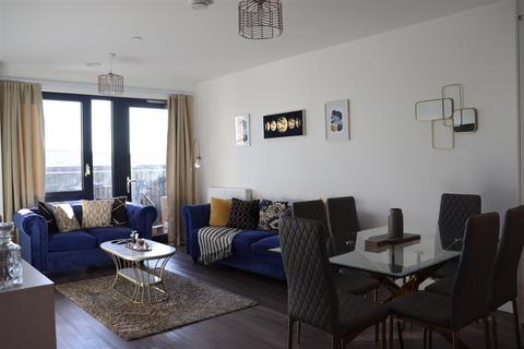 3 bedroom apartment to rent, Acton Lane, London, NW10 7AL