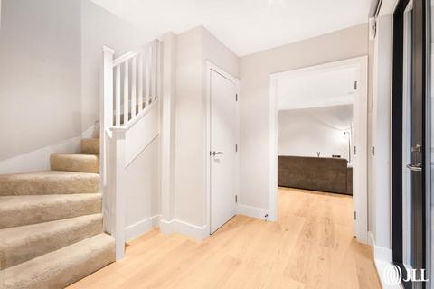 6 Patcham Terrace, London, SW8 4EY