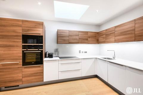 6 Patcham Terrace, London, SW8 4EY