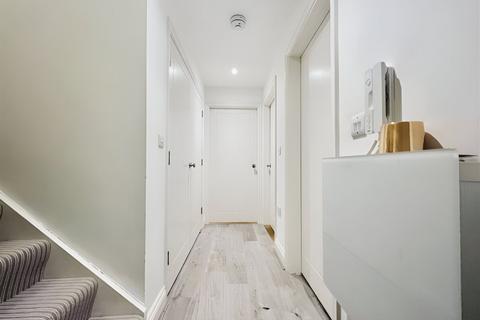 2 bedroom apartment for sale, College Gardens, La Pouquelaye, Jersey JE2