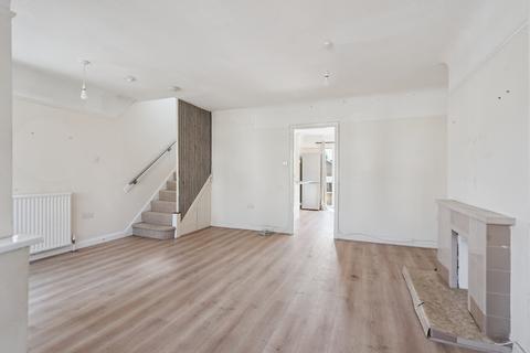 4 bedroom end of terrace house for sale, Wentworth Drive, Pinner HA5