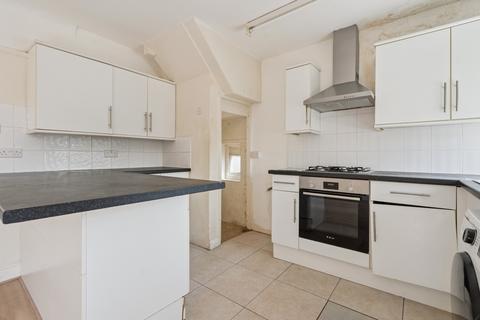 4 bedroom end of terrace house for sale, Wentworth Drive, Pinner HA5