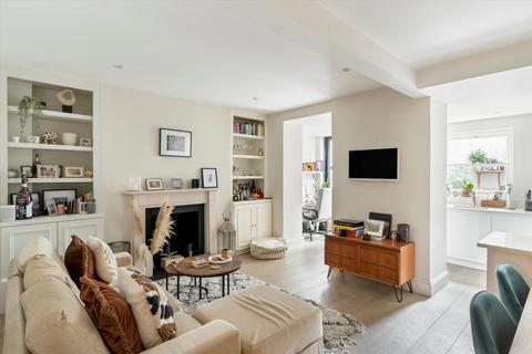 1 bedroom flat for sale, Campden Hill Gardens, London, W8