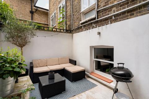 1 bedroom flat for sale, Campden Hill Gardens, London, W8