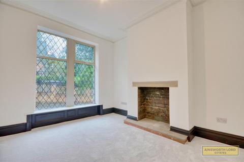 10 Lyndhurst Road, Darwen, BB3 1QR