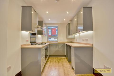 10 Lyndhurst Road, Darwen, BB3 1QR