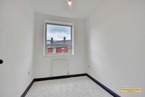 10 Lyndhurst Road, Darwen, BB3 1QR