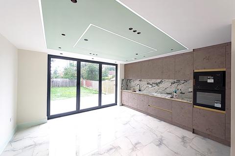 31 Blacklands Drive, Hayes, UB4 8EX