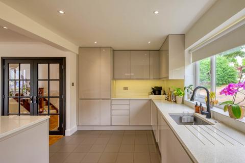 18 Ridge Hall Close, Caversham, Reading, RG4 7EP