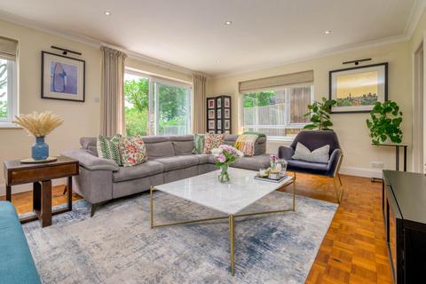 18 Ridge Hall Close, Caversham, Reading, RG4 7EP
