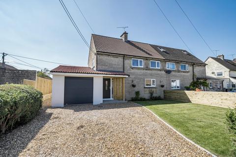54 Arnolds Mead, Corsham, SN13 0BN