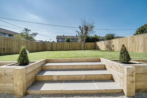 54 Arnolds Mead, Corsham, SN13 0BN