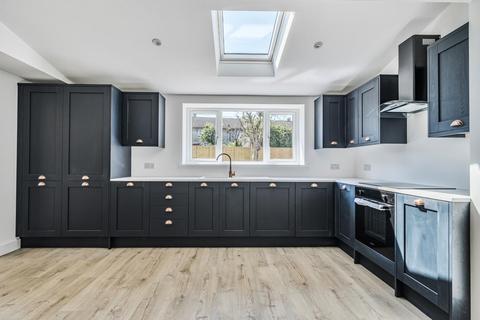 54 Arnolds Mead, Corsham, SN13 0BN