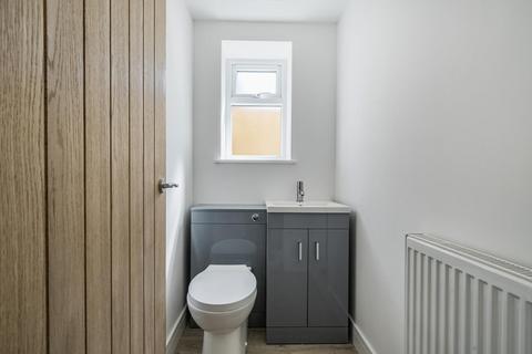 54 Arnolds Mead, Corsham, SN13 0BN