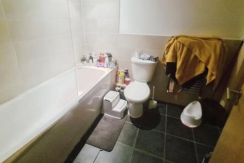 2 bedroom flat for sale, Claremont Road, Rusholme, Greater Manchester, M14