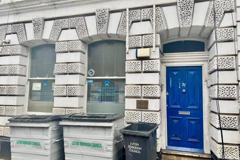 Office to rent, 37 King St Luton LU1 2DW