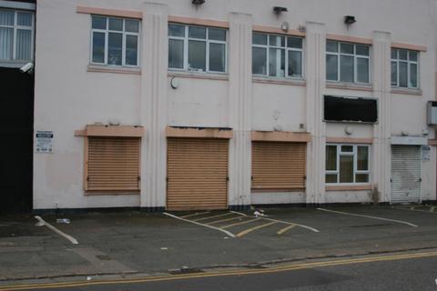Industrial unit to rent, Wadsworth Rd Greenford UB6 7JD