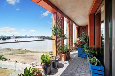 2 bedroom apartment for sale, Gordian apartments, Cable Walk, Greenwich, SE10