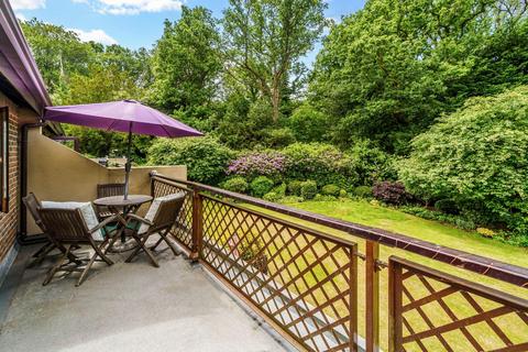 2 bedroom retirement property for sale, The Avenue, Tadworth KT20